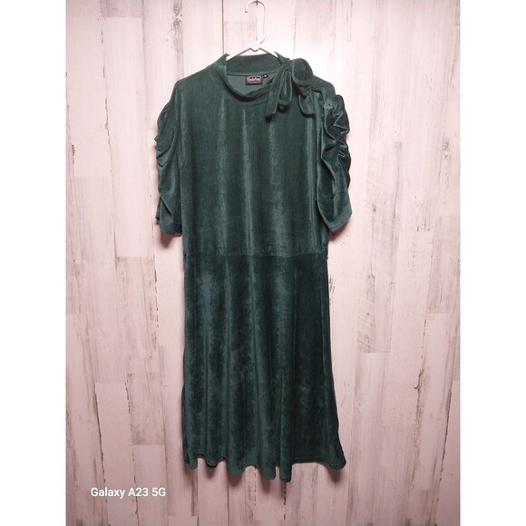 Voodoo Vixen Penelope Curve Flared Velvet Green Dress 1XL - Picture 1 of 7